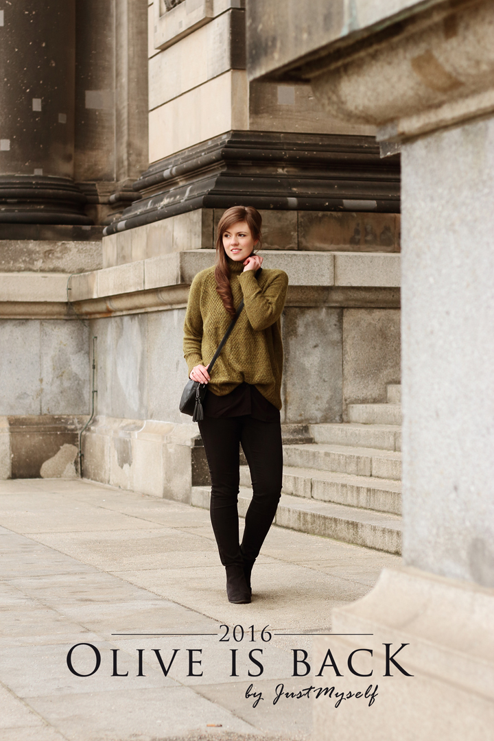 justmyself-fashionblog-deutschland-winter-outfit-oversize-sweater-pullover-mit-stehkragen-khaki-olive-grün-jeans-schwarz-ankle-boots-titel